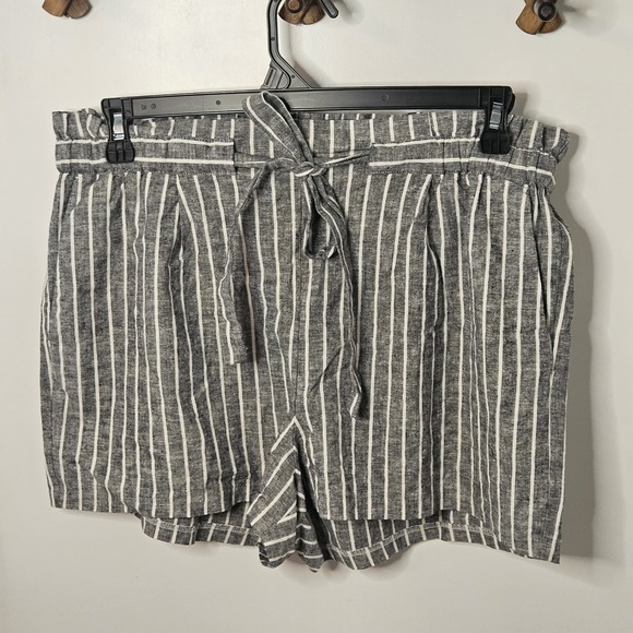 Express Pants - Express‎ Shortie Super High Rise Tie Waist Shorts in Linen Blend Size Large